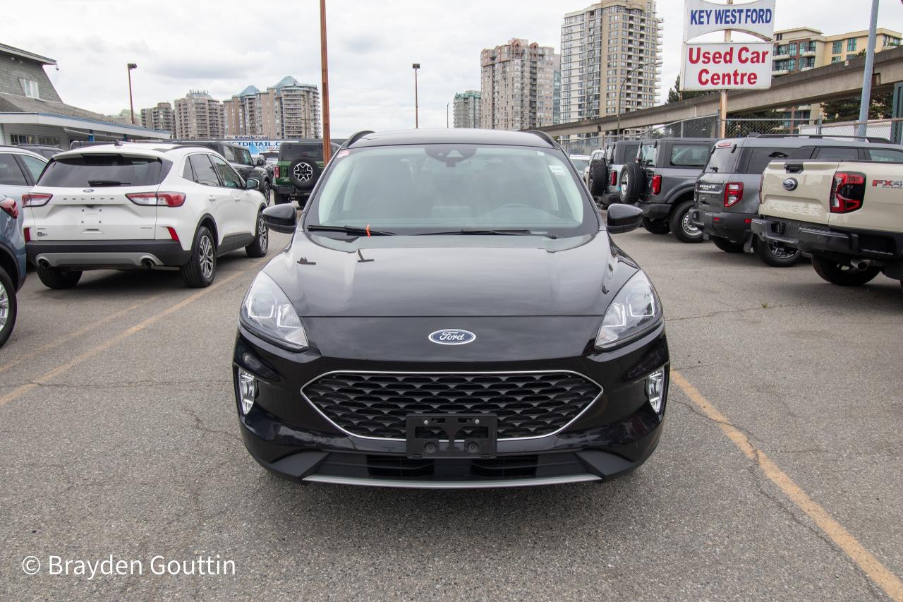 2021 Ford Escape SEL 4WD Photo
