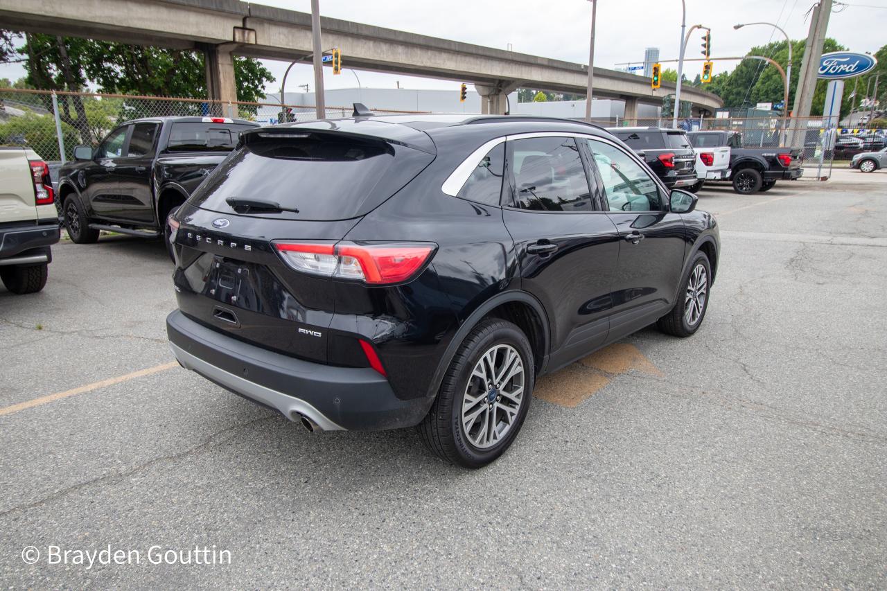 2021 Ford Escape SEL 4WD Photo5