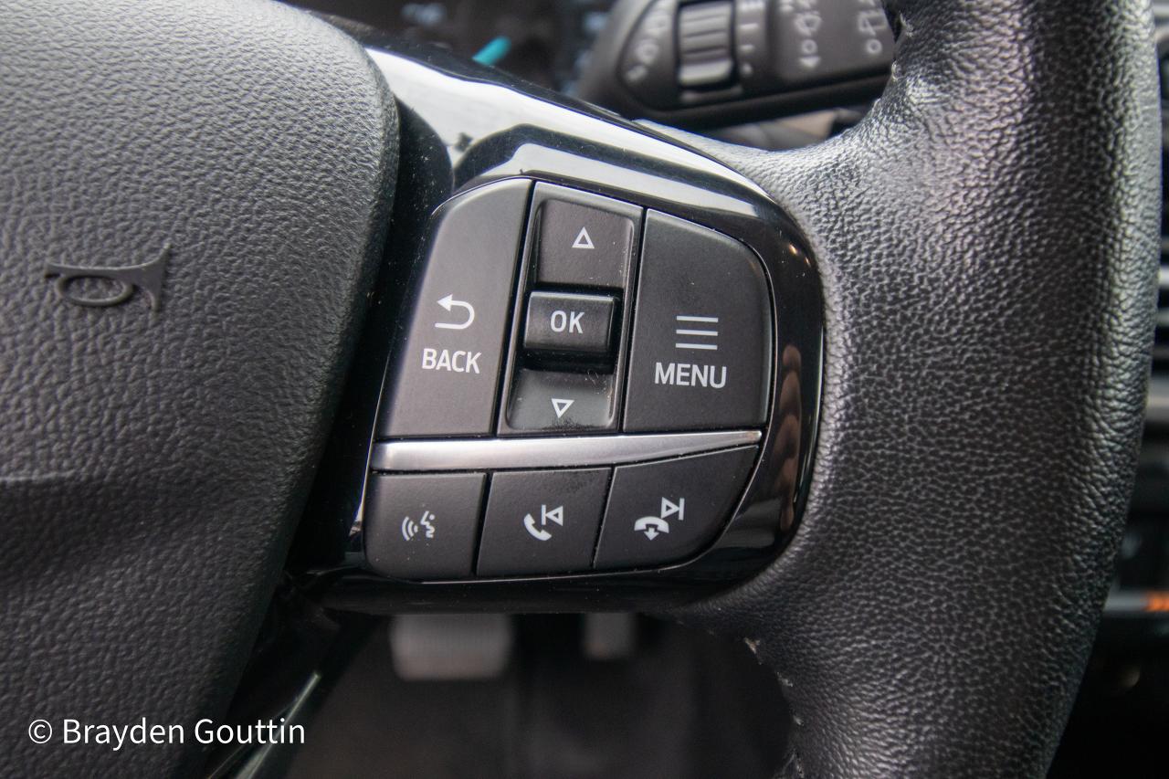 2021 Ford Escape SEL 4WD Photo5