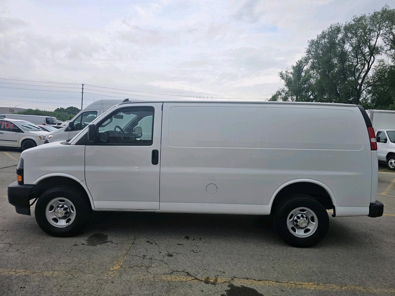 2021 Chevrolet Express RWD 2500 135" Photo
