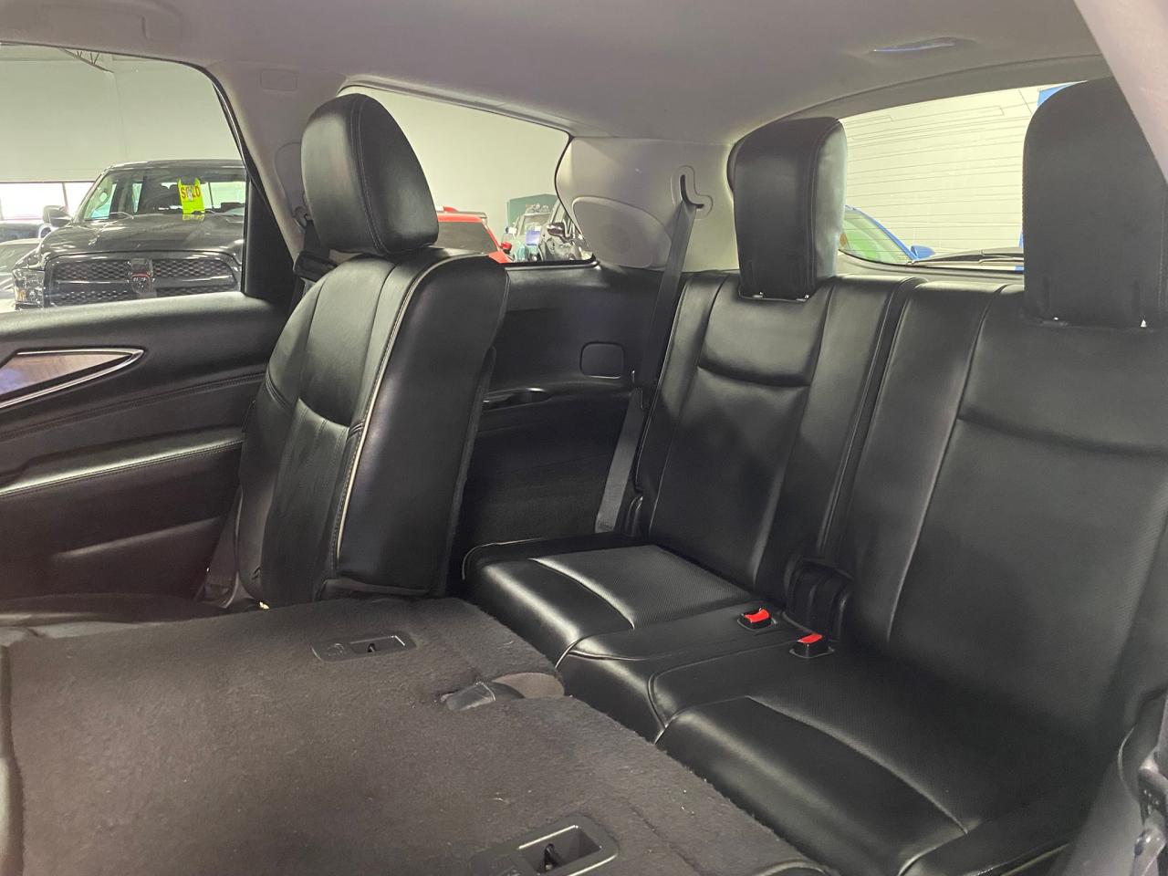 2018 Infiniti QX60 Base AWD - Photo #17