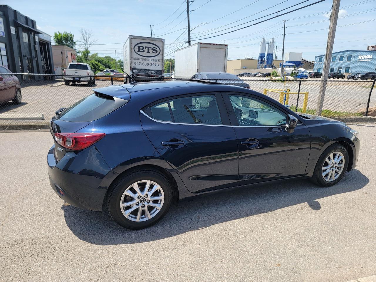 2016 Mazda MAZDA3 GS - Photo #4