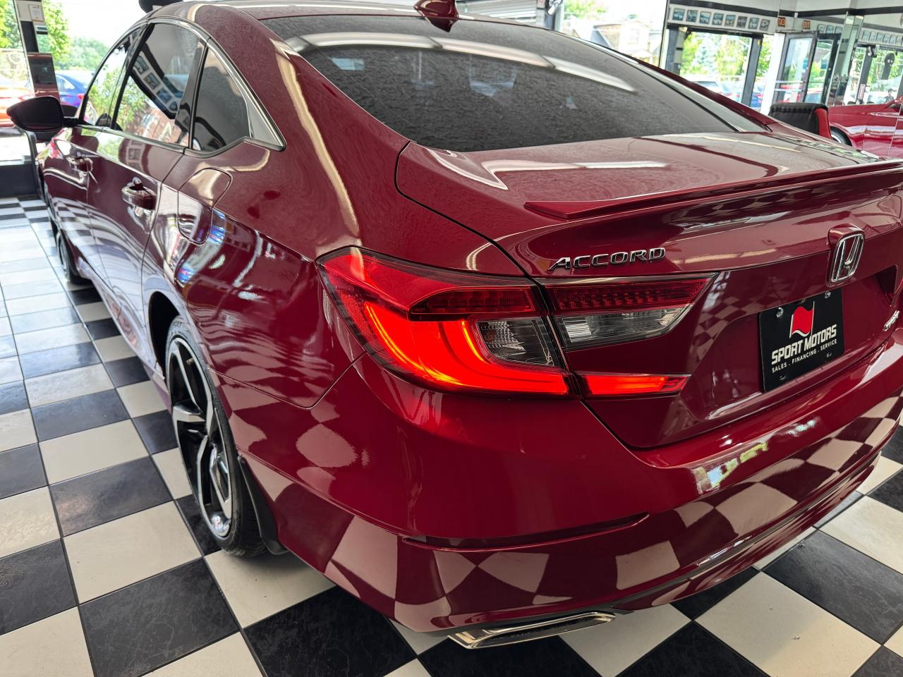 2018 Honda Accord Sport+New Brakes+Adaptive Cruise+CLEAN CARFAX Photo39