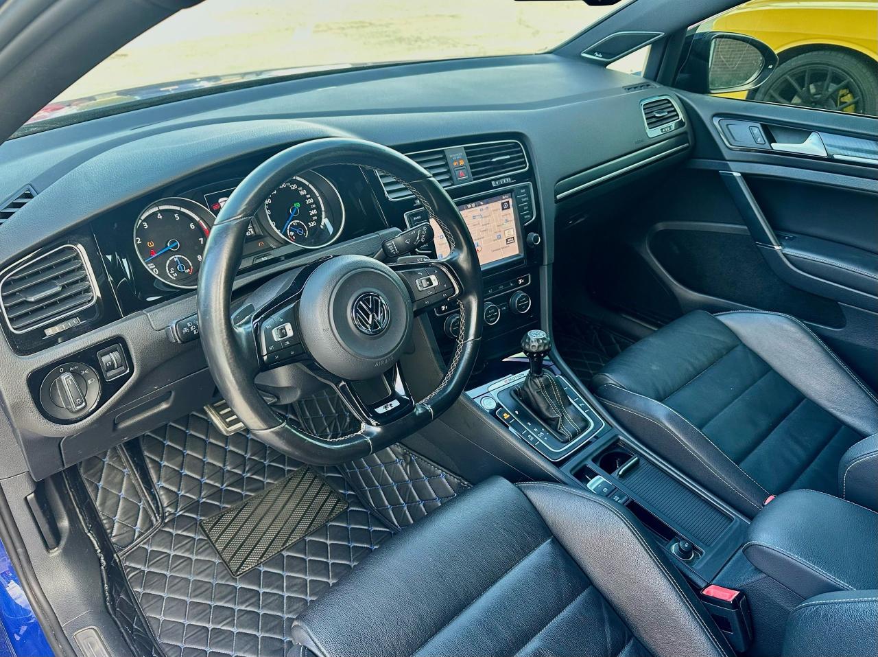 2016 Volkswagen Golf R - Photo #10