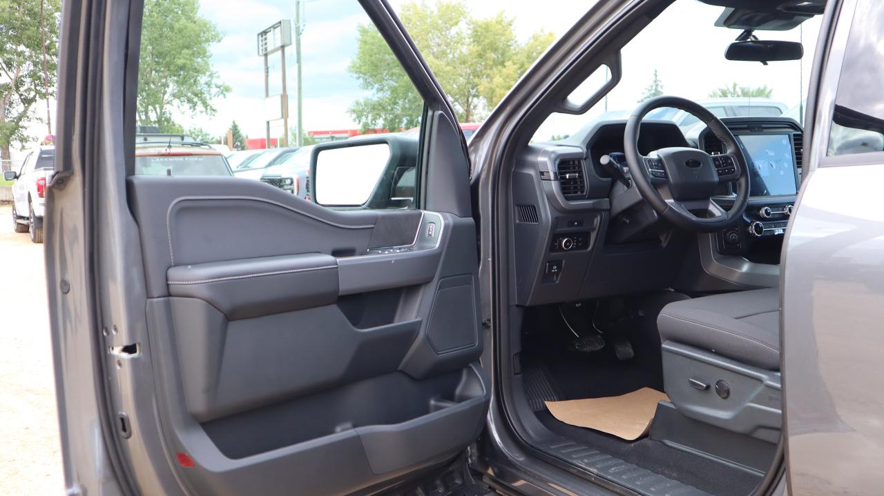 2025 Ford F-150 XLT Photo5