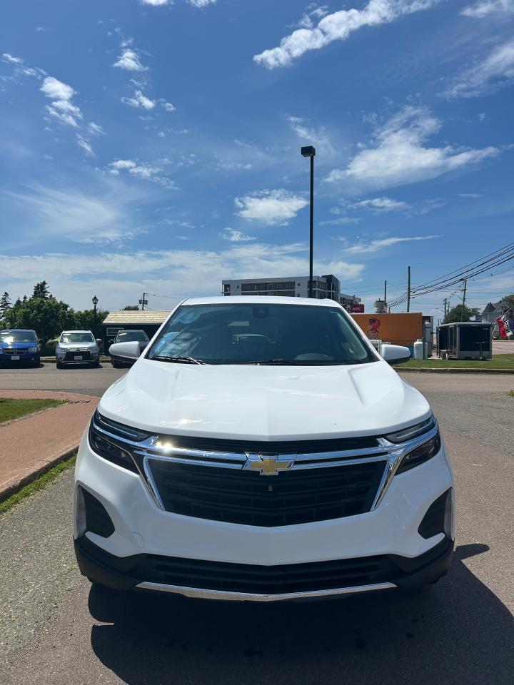2022 Chevrolet Equinox LT - Photo #2