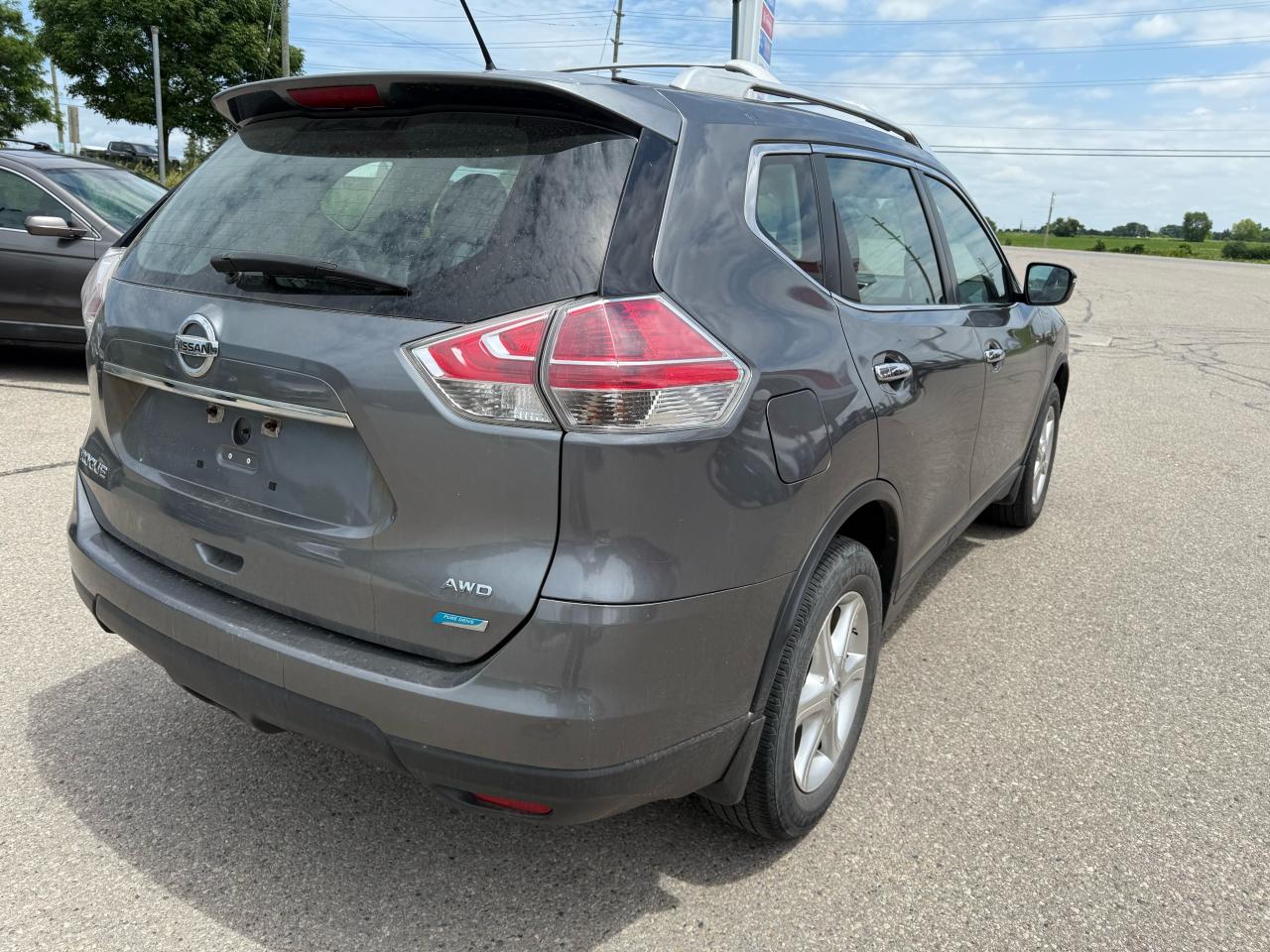 2015 Nissan Rogue S - Photo #11