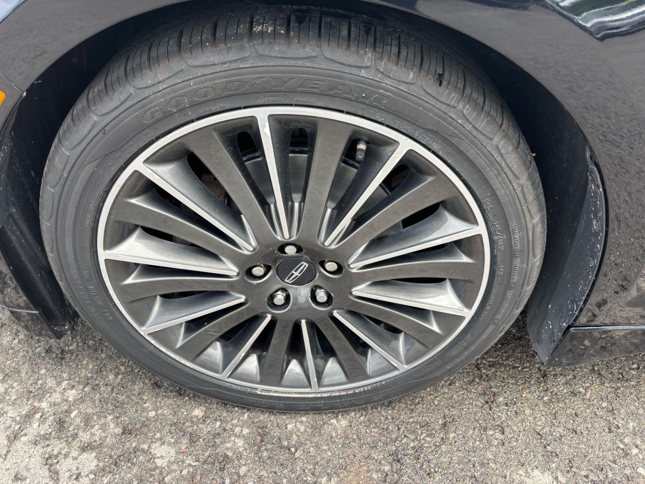 2016 Lincoln MKZ Reserve, All Wheel Drive, Panoramic Roof, 19" Rims