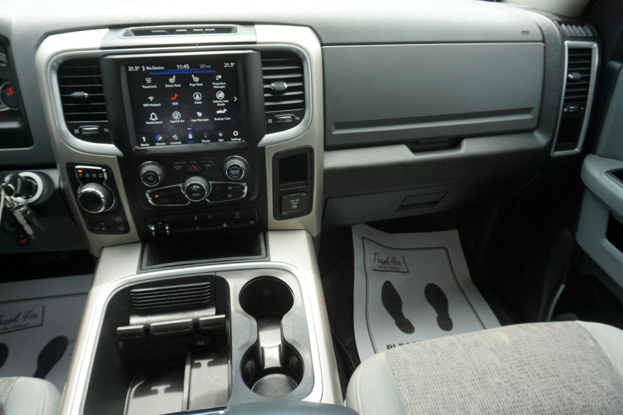 2020 RAM 1500 Classic V8 HEMI WARLOCK CREW 4WD CERTIFIED *1 OWNER* CAMERA NAV BLUETOOTH HEATED SEATS CRUISE ALLOYS - Photo #12
