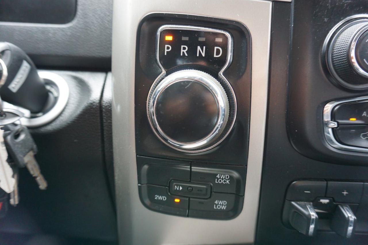2020 RAM 1500 Classic V8 HEMI WARLOCK CREW 4WD CERTIFIED *1 OWNER* CAMERA NAV BLUETOOTH HEATED SEATS CRUISE ALLOYS - Photo #20