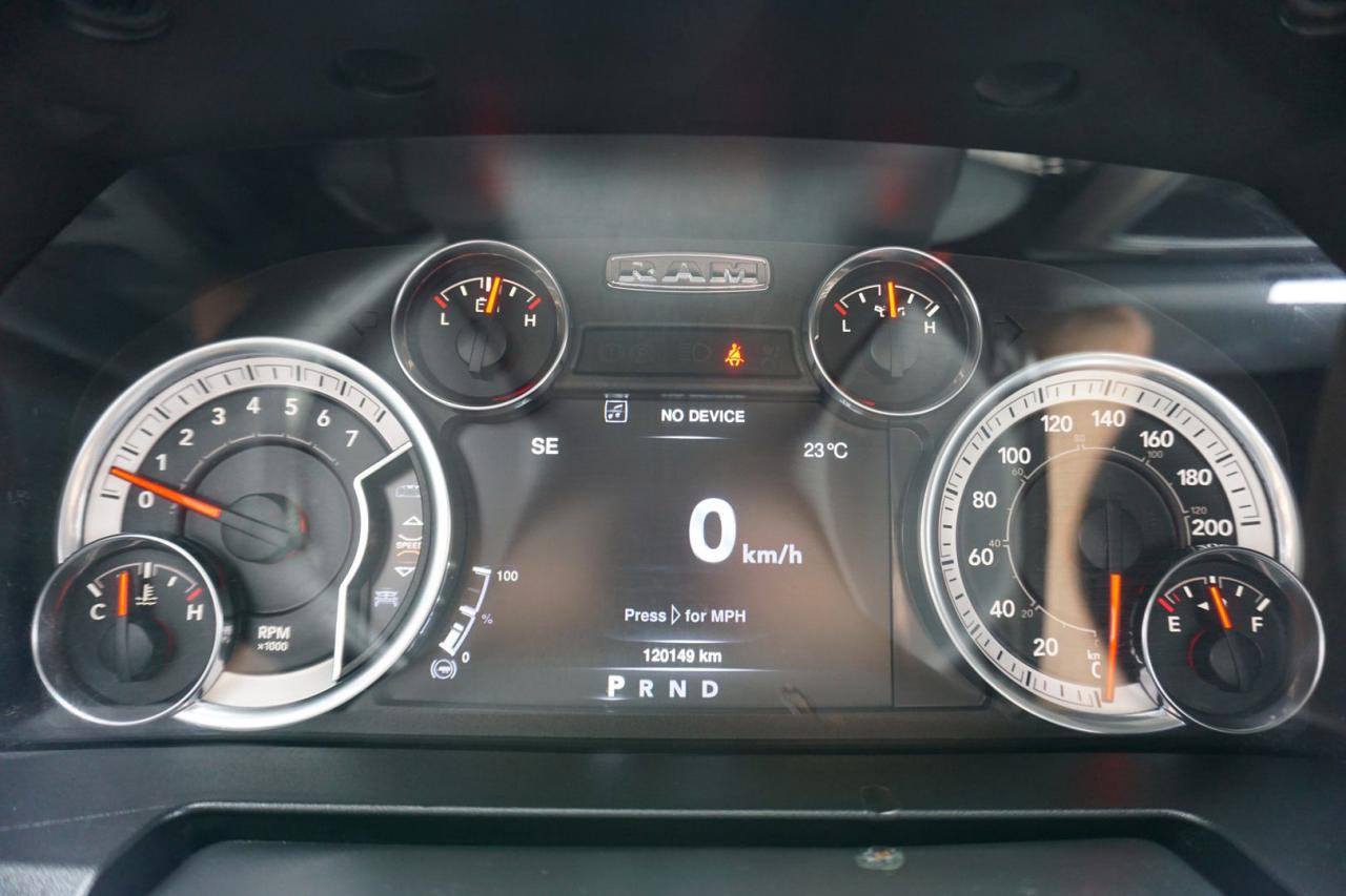 2020 RAM 1500 Classic V8 HEMI WARLOCK CREW 4WD CERTIFIED *1 OWNER* CAMERA NAV BLUETOOTH HEATED SEATS CRUISE ALLOYS - Photo #43