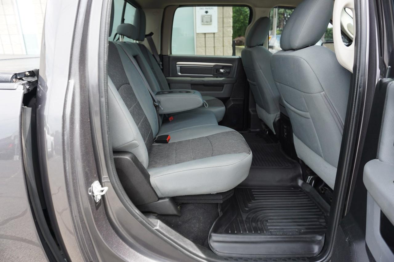 2020 RAM 1500 Classic V8 HEMI WARLOCK CREW 4WD CERTIFIED *1 OWNER* CAMERA NAV BLUETOOTH HEATED SEATS CRUISE ALLOYS - Photo #17