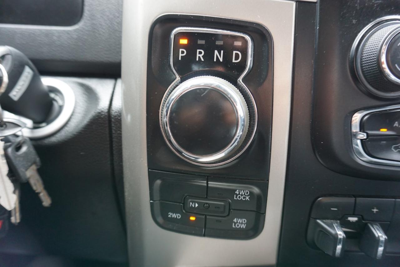 2020 RAM 1500 Classic V8 HEMI WARLOCK CREW 4WD CERTIFIED *1 OWNER* CAMERA NAV BLUETOOTH HEATED SEATS CRUISE ALLOYS - Photo #20