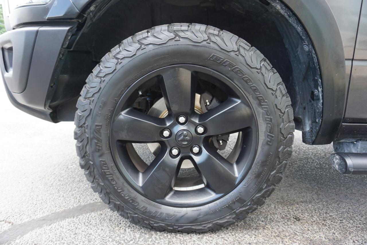 2020 RAM 1500 Classic V8 HEMI WARLOCK CREW 4WD CERTIFIED *1 OWNER* CAMERA NAV BLUETOOTH HEATED SEATS CRUISE ALLOYS - Photo #40