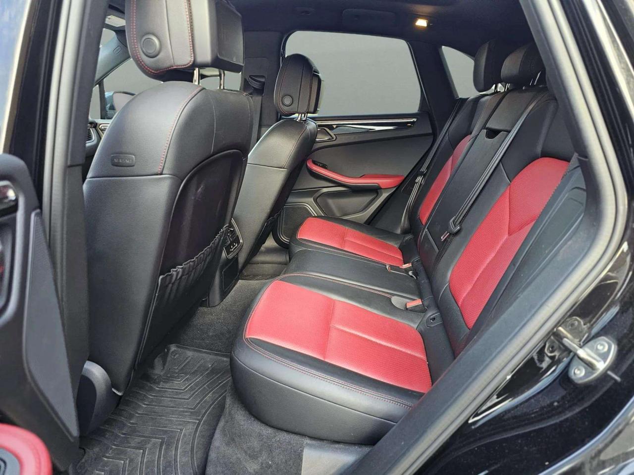 2016 Porsche Macan AWD 4dr S - Photo #17