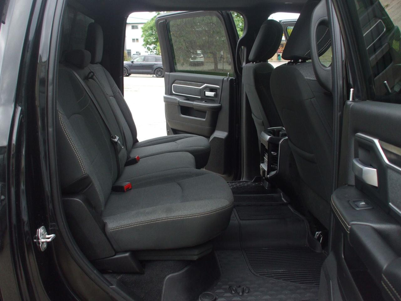 2019 RAM 2500 Big Horn 4x4 Crew Cab 8' Box - Photo #14