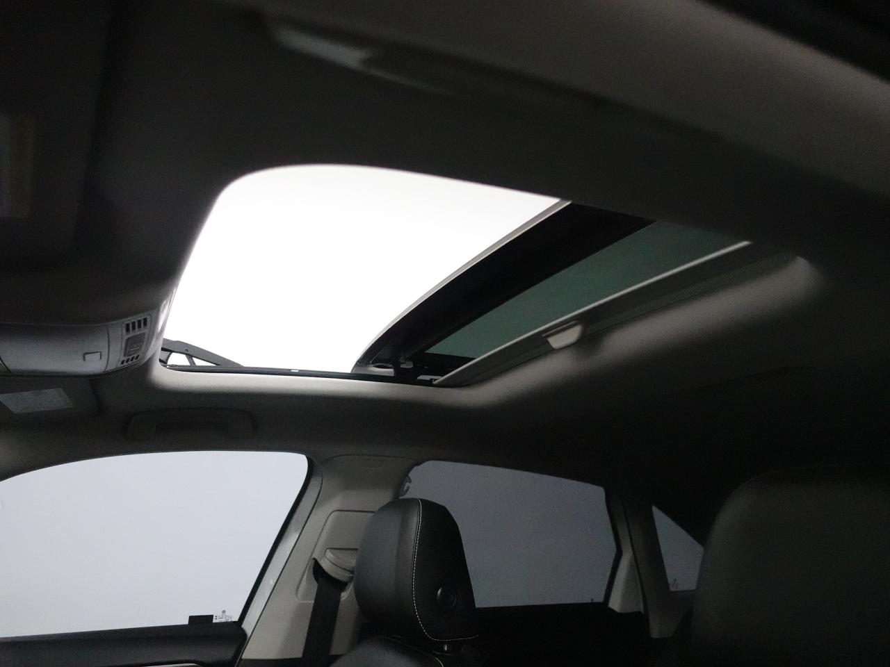 2024 Volkswagen Jetta HIGHLINE | Nav | Leather | Panoroof | DigitalDash