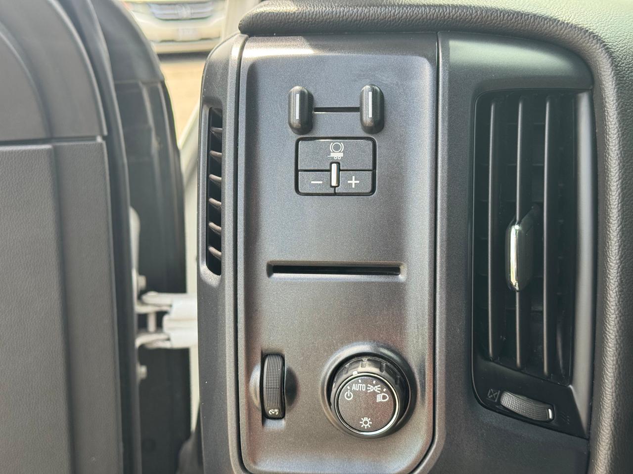 2019 Chevrolet Silverado 2500 Work Truck **TONS OF SERVICE RECORDS** - Photo #23