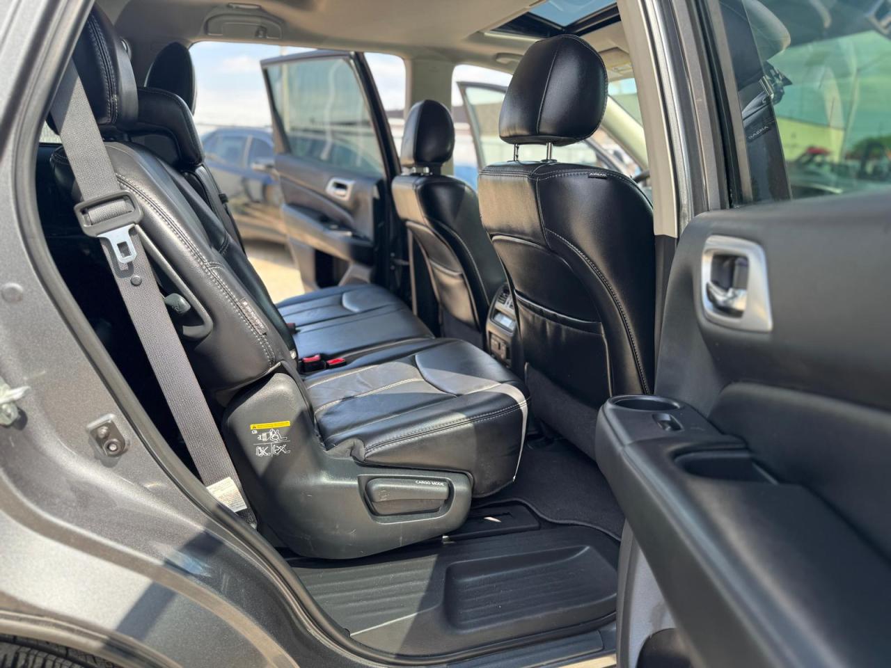 2019 Nissan Pathfinder AUTO 4X4 NO ACCIDENT NAVI 360 CAM HEATED SEATS B-T - Photo #14