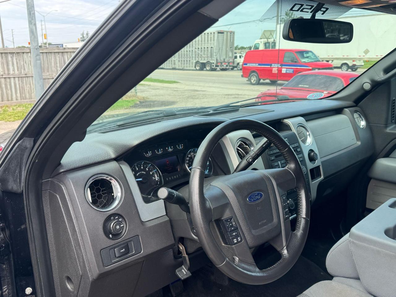 2012 Ford F-150 XLT, 5.0 V8, 4X4, CREW CAB, NEWER TIRES, AS IS - Photo #10