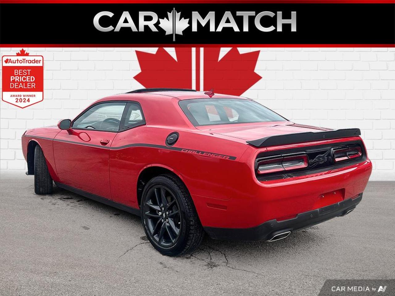 2022 Dodge Challenger GT / NO ACCIDENTS / AWD / ROOF / LEATHER / AUTO - Photo #4