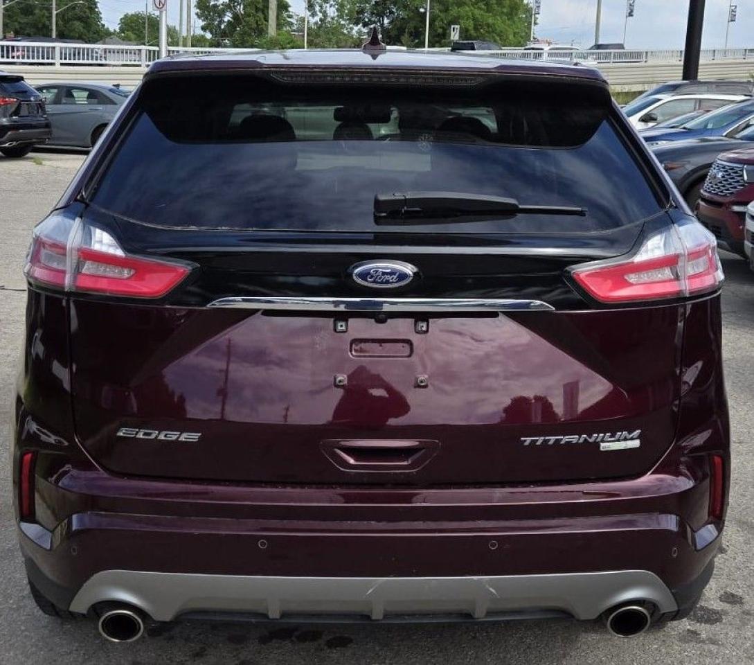 2019 Ford Edge TITANIUM / AWD / LEATHER / PANO ROOF / NAV - Photo #3