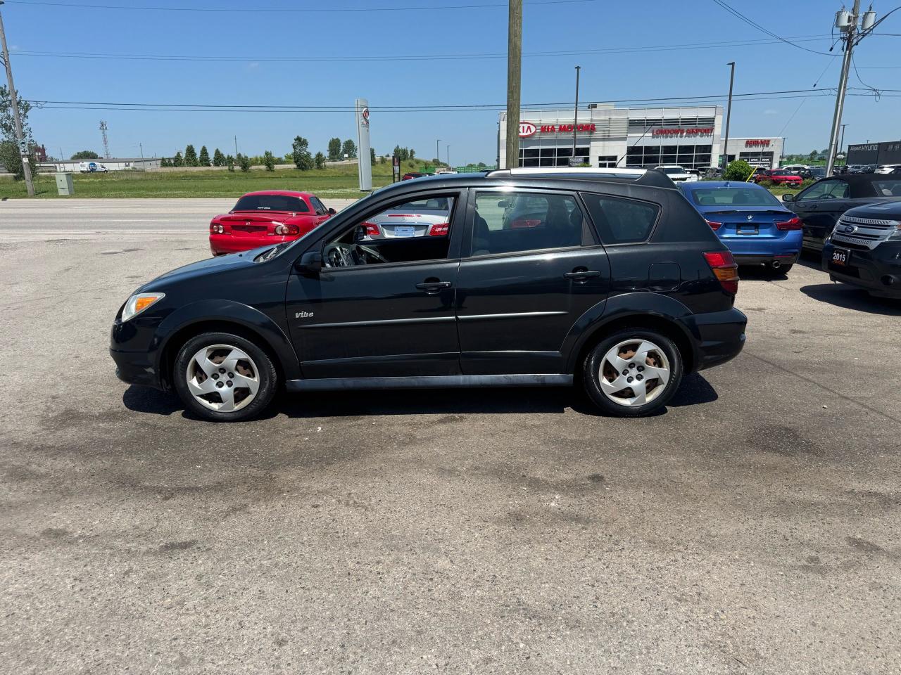 2007 Pontiac Vibe HATCH, TOYOTA ENGINE, AUTO, RELIABLE, AS IS - Photo #2