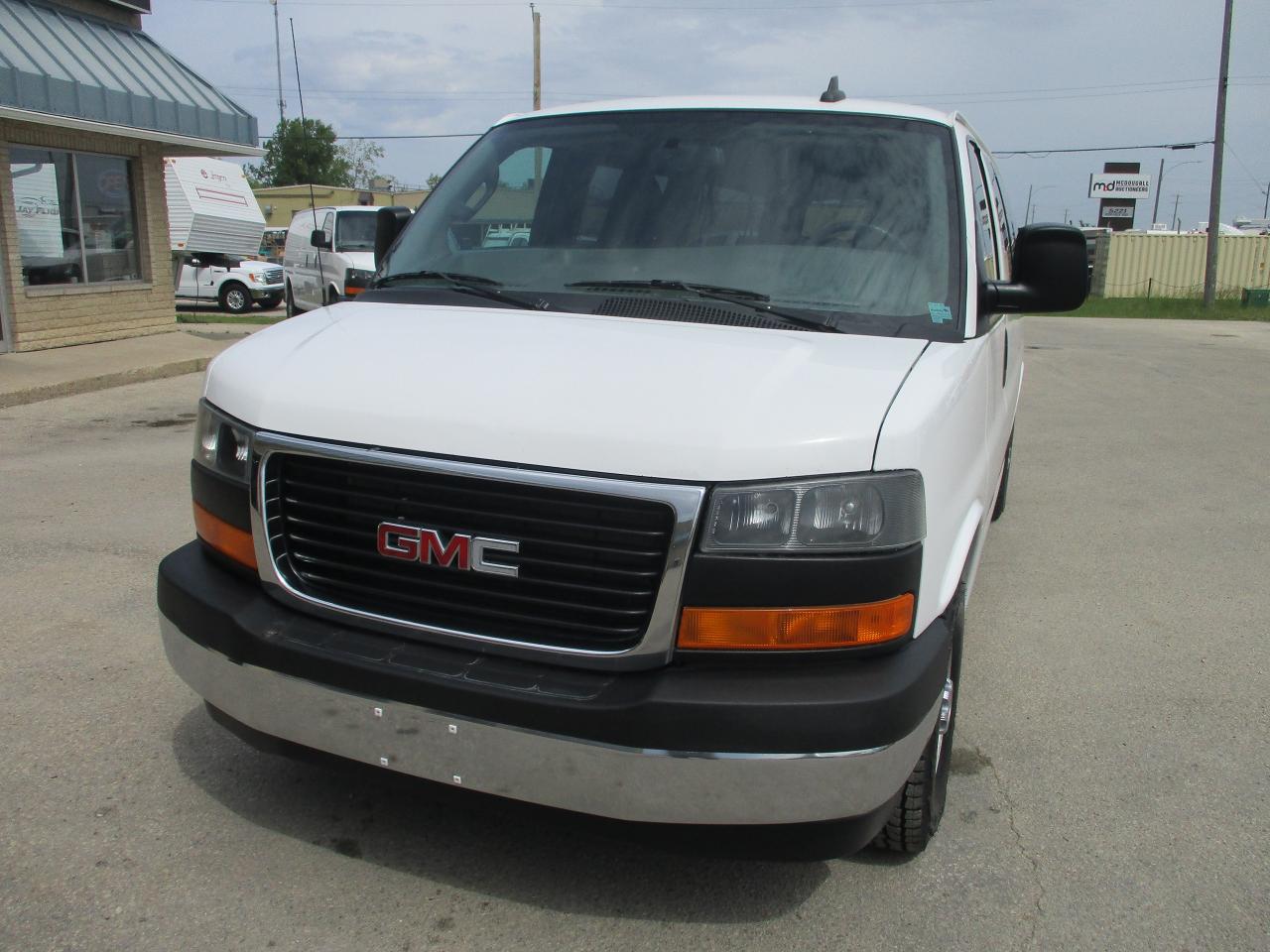 2017 GMC Savana LT - Photo #2