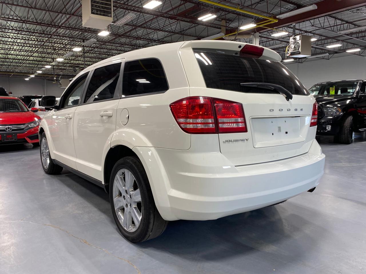 2013 Dodge Journey Canada Value Pkg - Photo #3