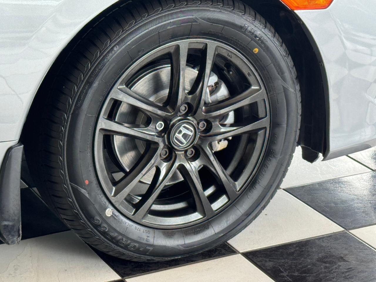 2019 Honda Civic LX+New Tires+Brakes+Adaptive Cruise+REMOTE START - Photo #51