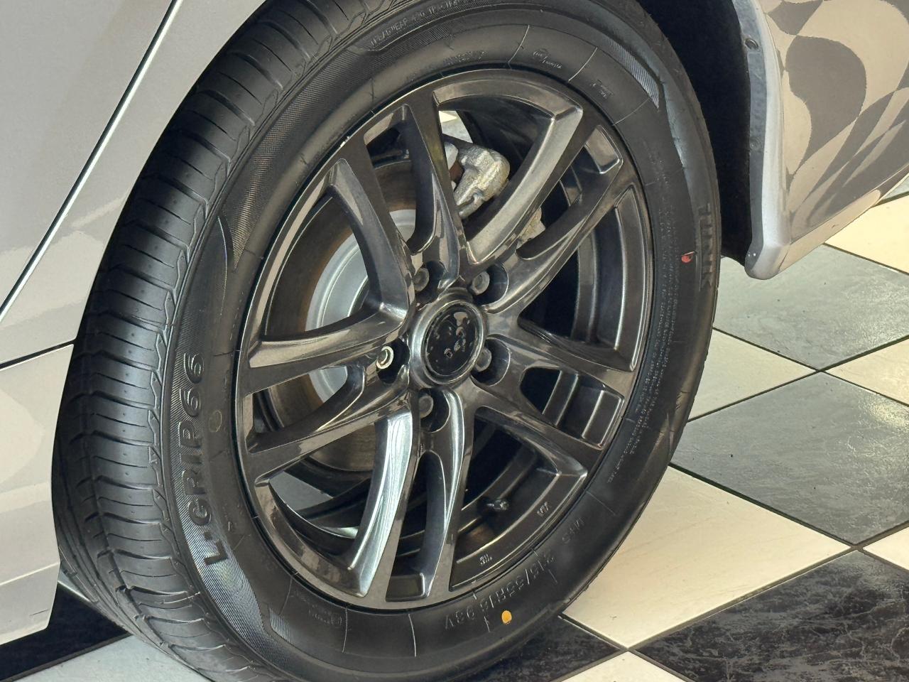 2019 Honda Civic LX+New Tires+Brakes+Adaptive Cruise+REMOTE START Photo49