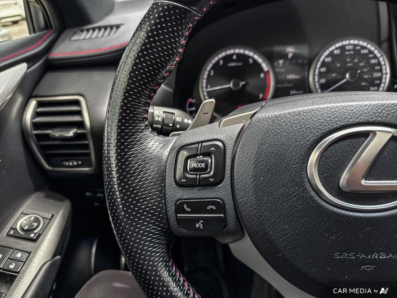2016 Lexus NX 200t F SPORT / AWD / LEATHER / ROOF / NAV / HTD SEATS - Photo #20