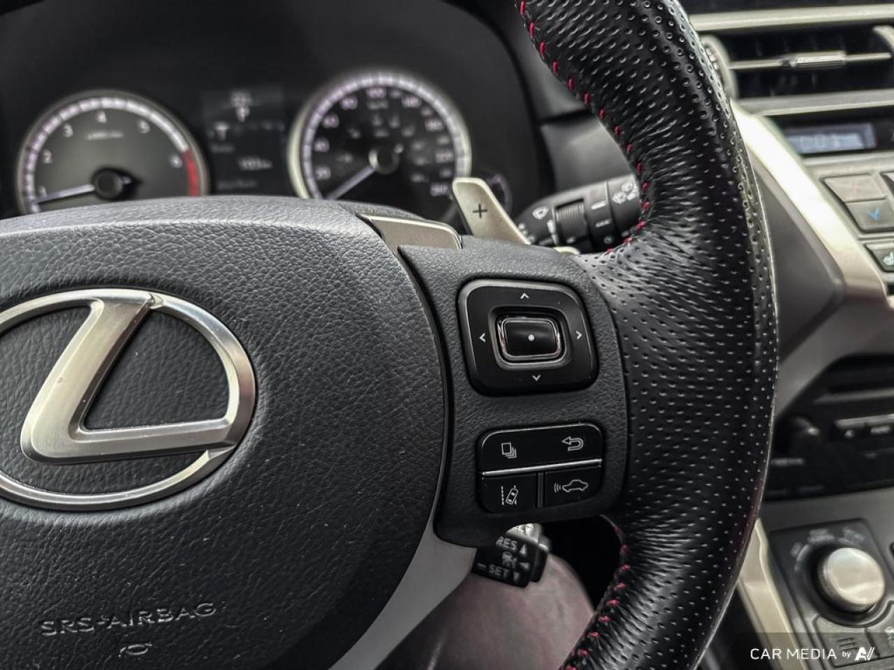 2016 Lexus NX 200t F SPORT / AWD / LEATHER / ROOF / NAV / HTD SEATS - Photo #21