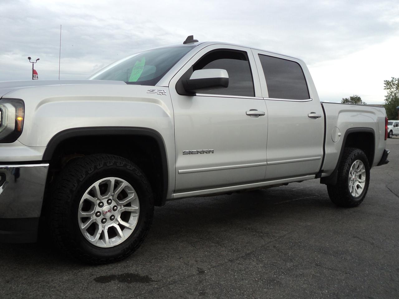 2018 GMC Sierra 1500 SLE CrewCab Z71 4WD 5.3L8cyl 5'9"Box HeatedSeats - Photo #23