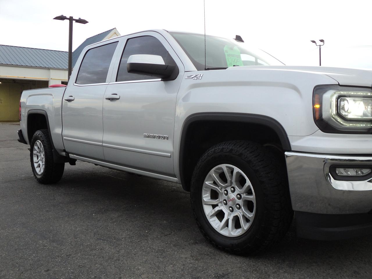 2018 GMC Sierra 1500 SLE CrewCab Z71 4WD 5.3L8cyl 5'9"Box HeatedSeats - Photo #22