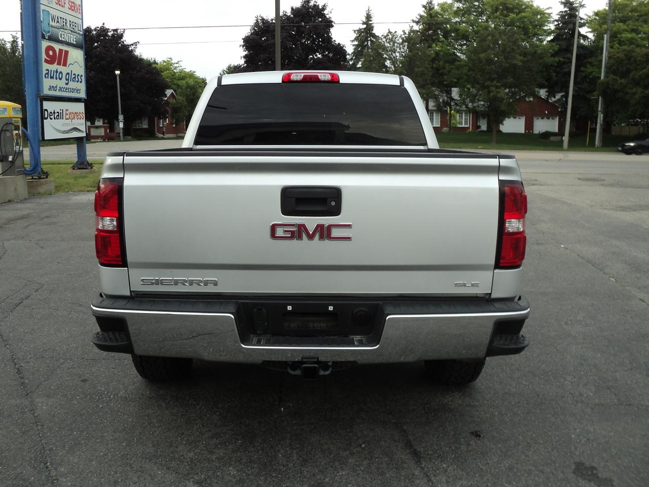 2018 GMC Sierra 1500 SLE CrewCab Z71 4WD 5.3L8cyl 5'9"Box HeatedSeats - Photo #9