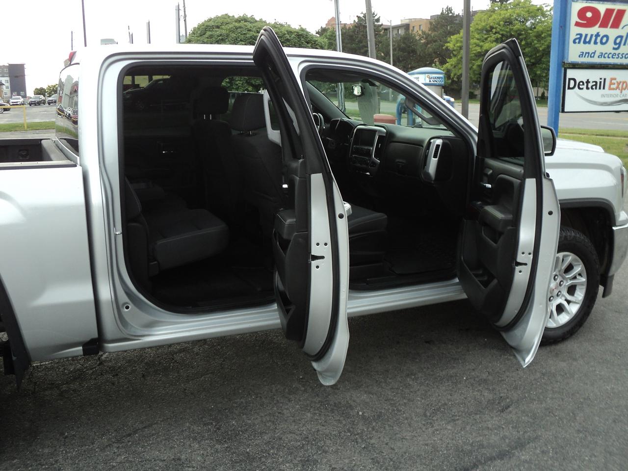 2018 GMC Sierra 1500 SLE CrewCab Z71 4WD 5.3L8cyl 5'9"Box HeatedSeats - Photo #11
