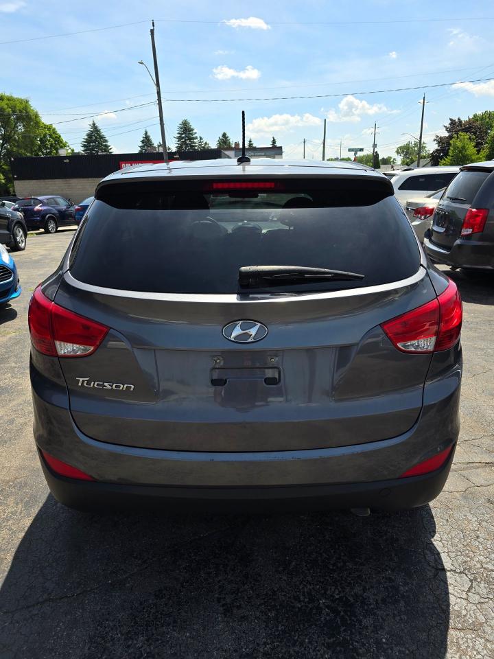 2014 Hyundai Tucson GL - Photo #9