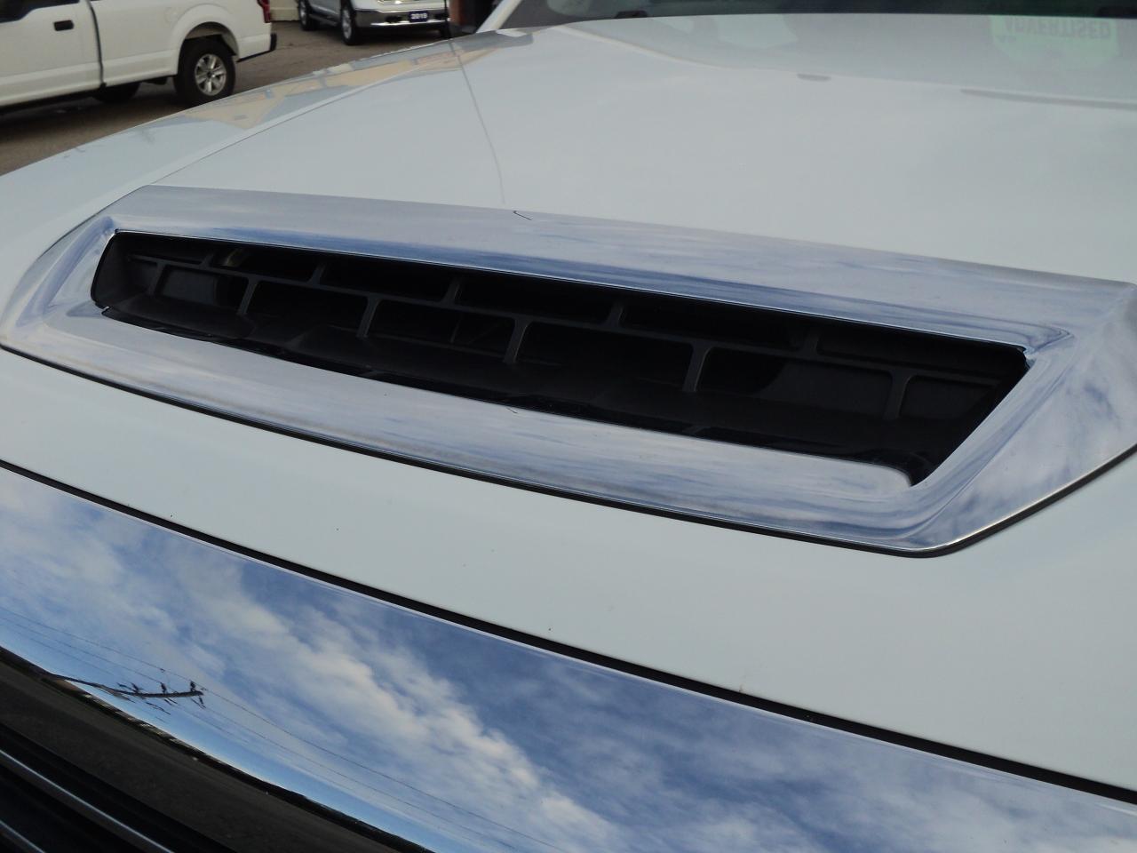 2019 GMC Sierra 3500 HD SLE CrewCab4x4DRW 6.6L8cylDiesel8ftBoxHeatedSea - Photo #26