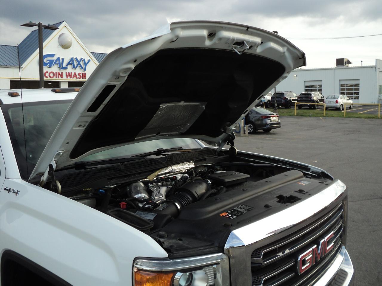 2019 GMC Sierra 3500 HD SLE CrewCab4x4DRW 6.6L8cylDiesel8ftBoxHeatedSea - Photo #36