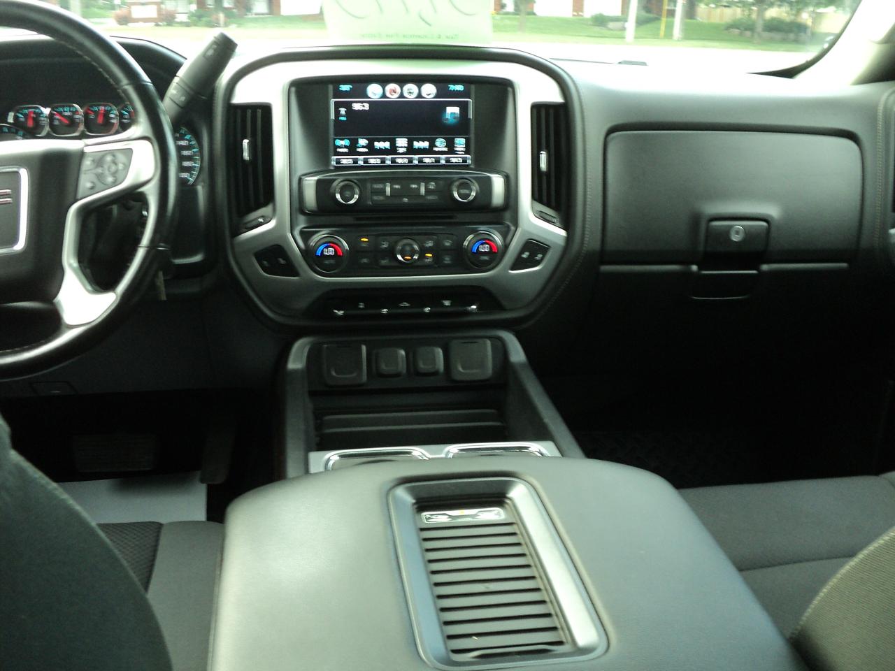 2019 GMC Sierra 3500 HD SLE CrewCab4x4DRW 6.6L8cylDiesel8ftBoxHeatedSea - Photo #17