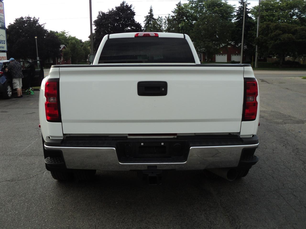 2019 GMC Sierra 3500 HD SLE CrewCab4x4DRW 6.6L8cylDiesel8ftBoxHeatedSea - Photo #9