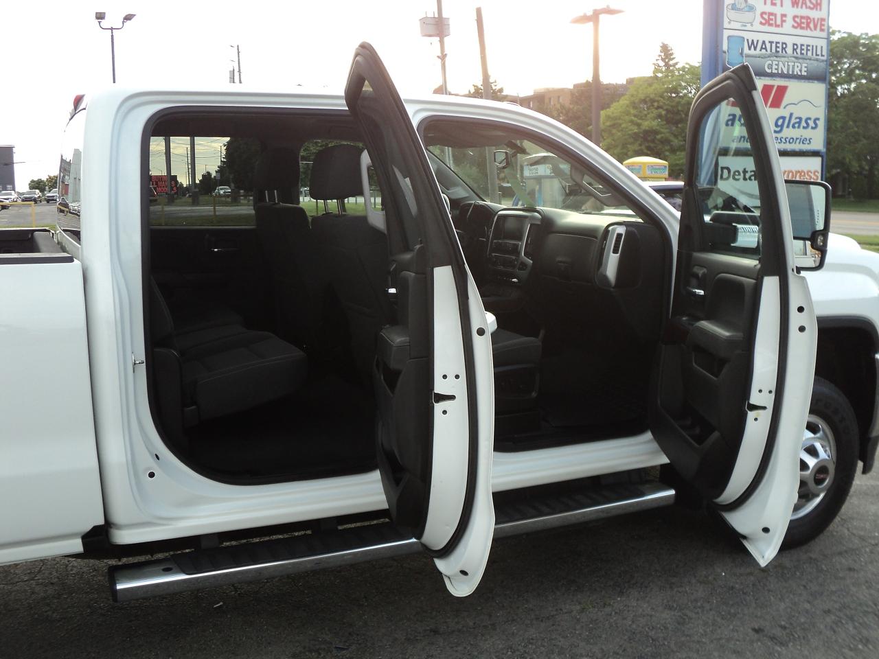 2019 GMC Sierra 3500 HD SLE CrewCab4x4DRW 6.6L8cylDiesel8ftBoxHeatedSea - Photo #10