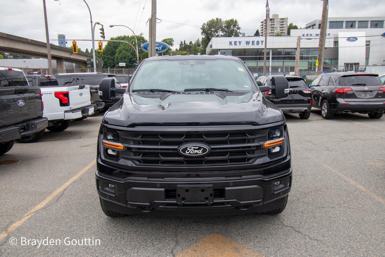 2024 Ford F-150 XLT 4WD SuperCrew 5.5' Box Photo2