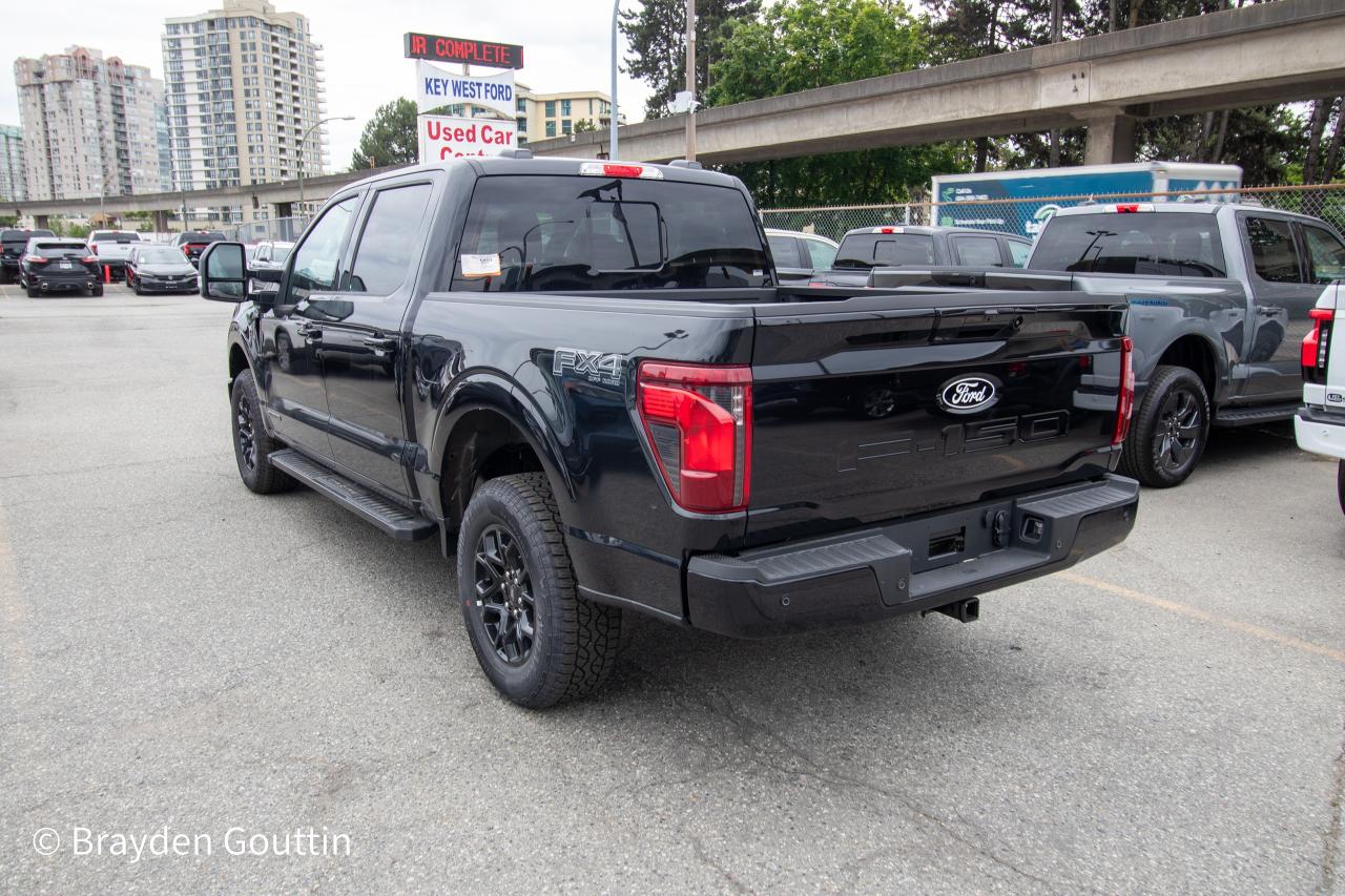 2024 Ford F-150 XLT 4WD SuperCrew 5.5' Box Photo5