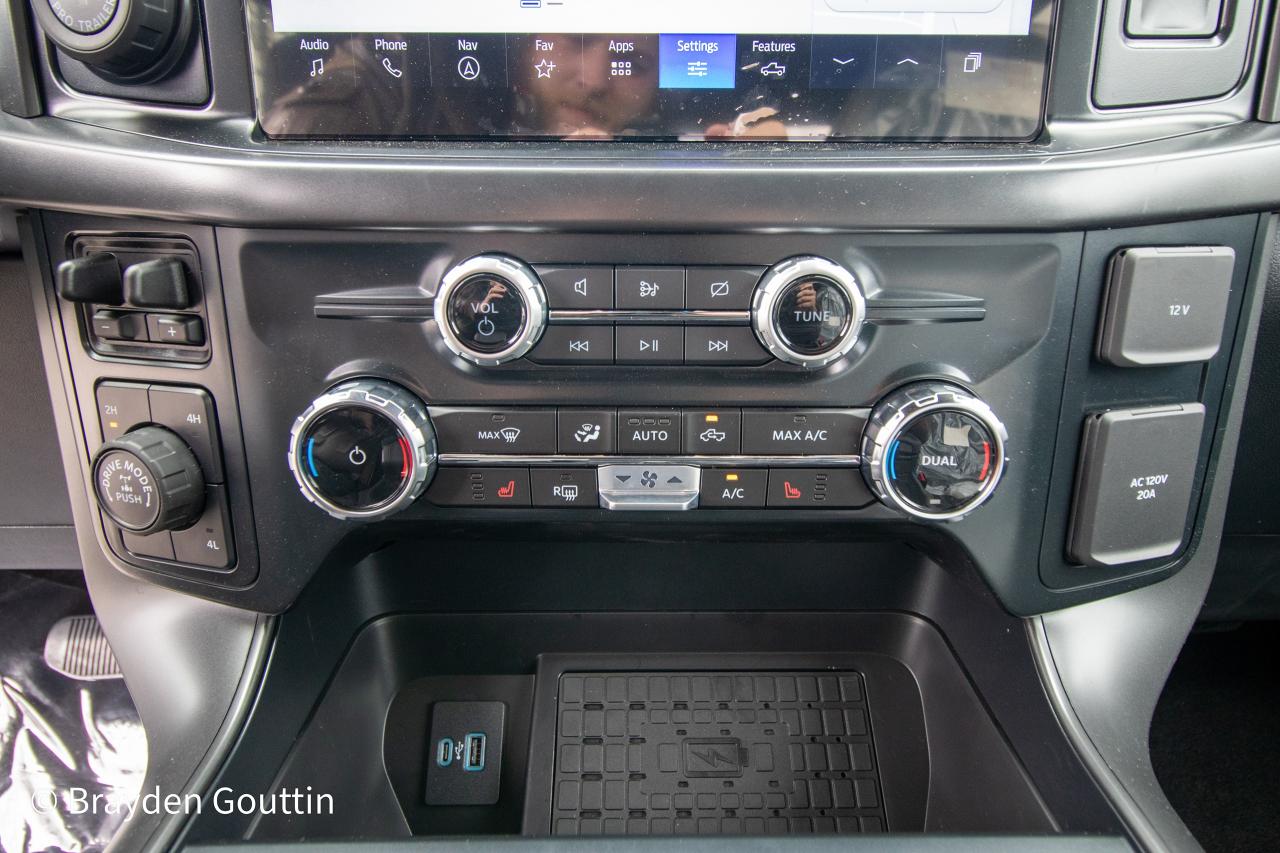 2024 Ford F-150 XLT 4WD SuperCrew 5.5' Box Photo5
