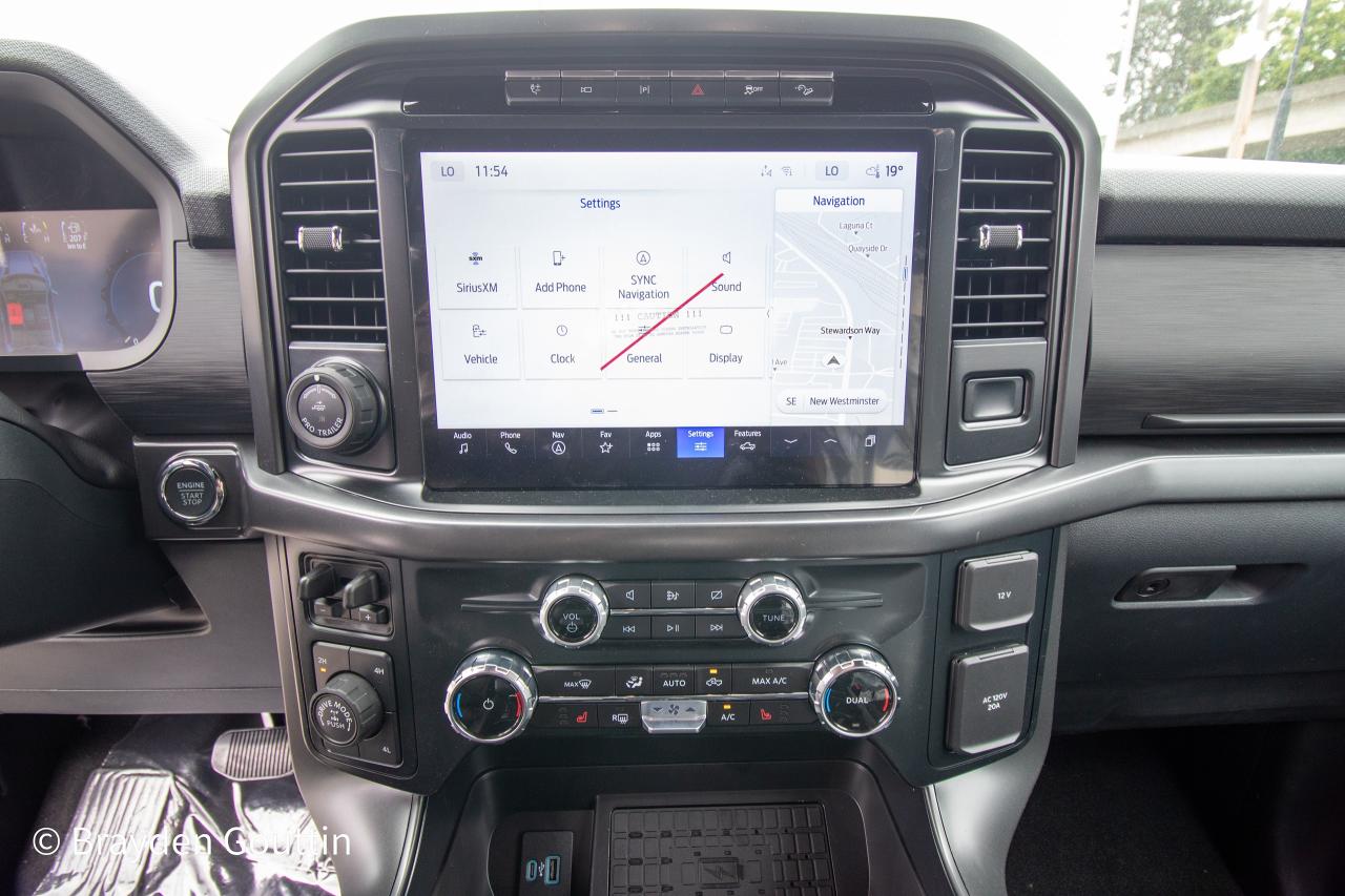 2024 Ford F-150 XLT 4WD SuperCrew 5.5' Box Photo5