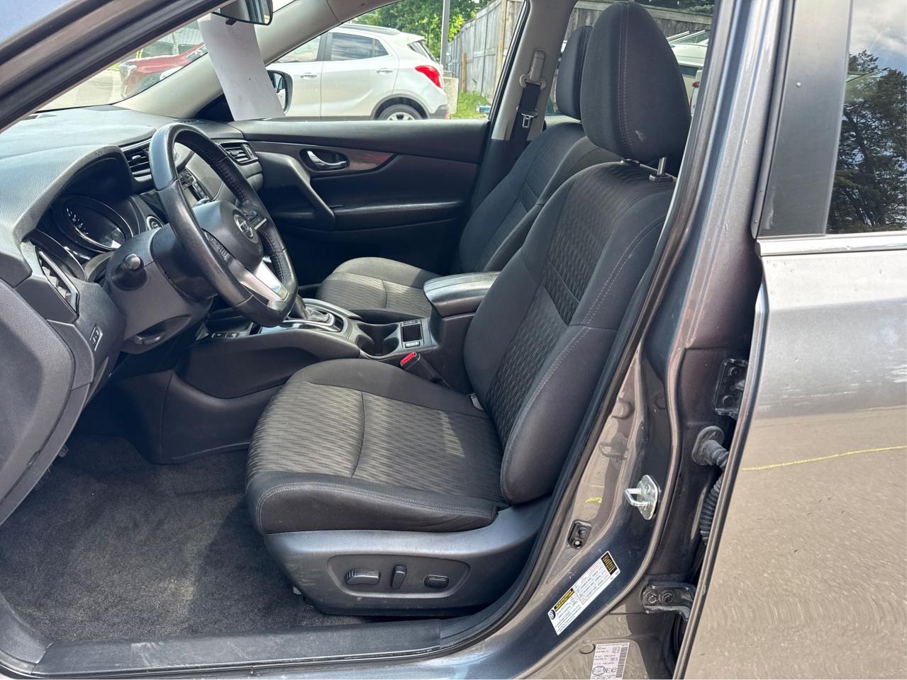 2020 Nissan Rogue  - Photo #9