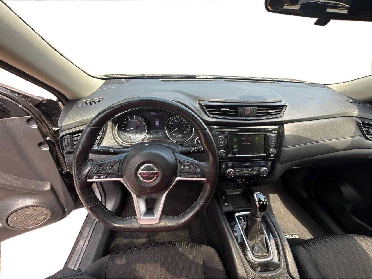 2020 Nissan Rogue  - Photo #14