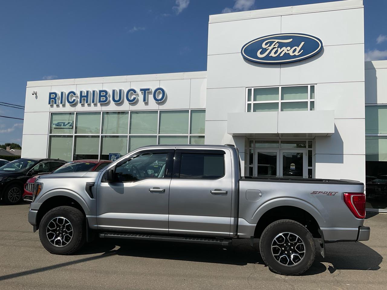2023 Ford F-150 XLT Photo4